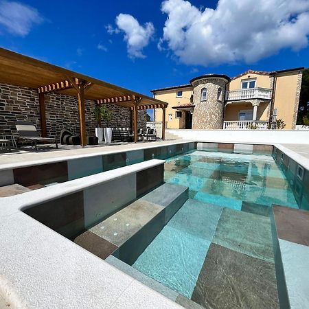 Olivea Luxury Suites Fažana Esterno foto